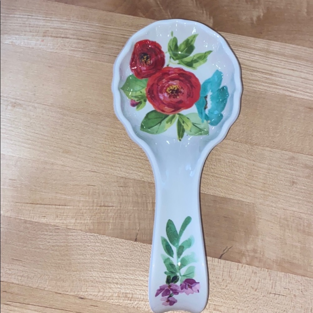 Pioneer Woman spoon rest.